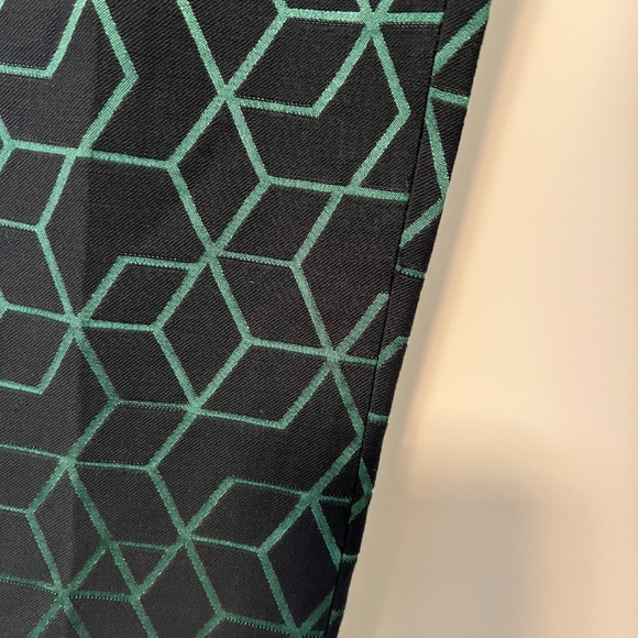 Halogen Women's Quinn Fit Ankle Pants Geo-Metallic Pattern Green Black, Size 10 - Picture 2 of 8